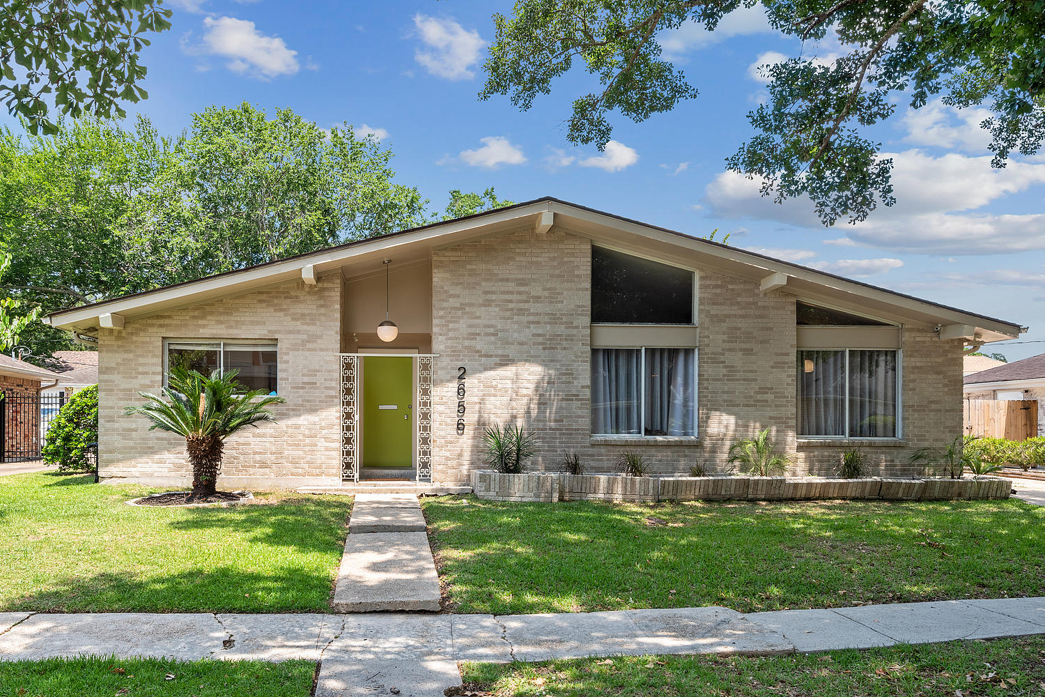 Mid-Century Modern Homes in New Orleans